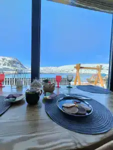 В центре старой Териберки - 60