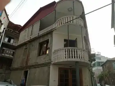 Gurami Guest House 1 - 1