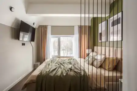 Room Station - 13