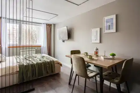 Room Station - 12