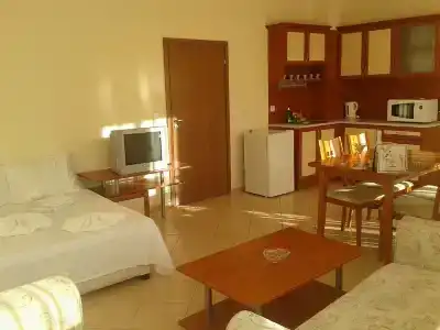 Megas Apartaments - 13