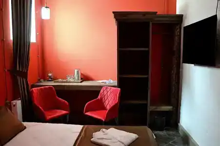 Суворова 26 - 12