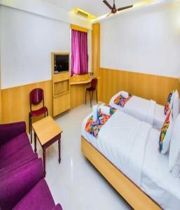 FabExpress Picnic Plaza Mylapore - 14