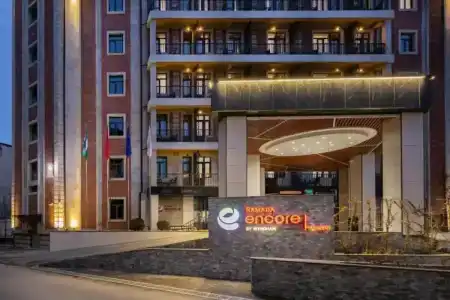 Ramada Encore by Wyndham - 37