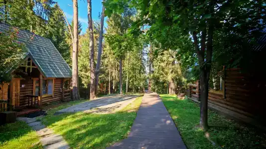 Лада Holiday - 1