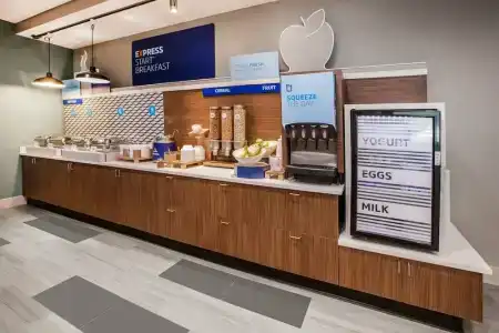 Holiday Inn Express - Times Square South, An Ihg - 36
