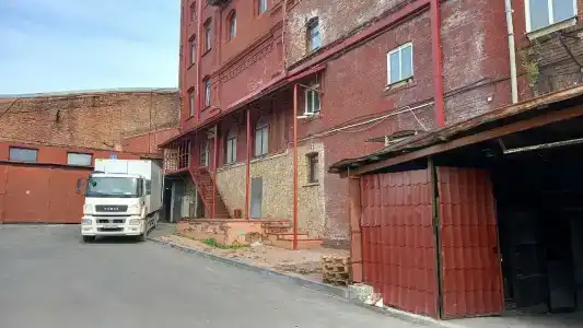 Красная башня - 1