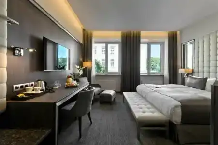 Congress Avenue - 41