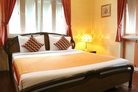 Samsen Sam Place - 70