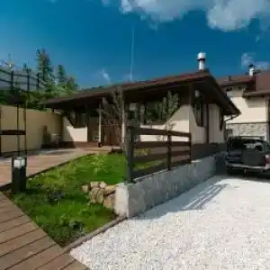 Губернский - 77