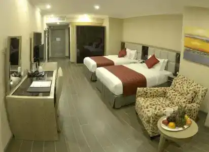 Ramada by Wyndham Bishkek Centre - 11