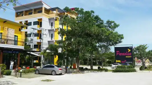 Paradise Resort - 0