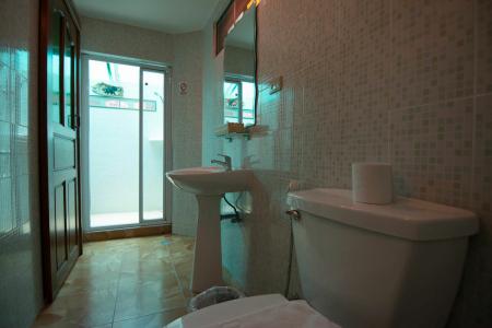 Samsen Sam Place - 53