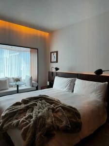 The Barcelona Edition - 25