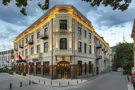 Radisson Red - 1
