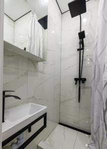 на Новомосковской, 14 - 43