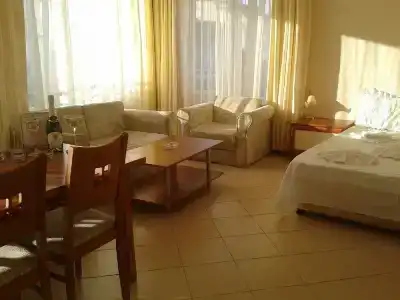 Megas Apartaments - 2