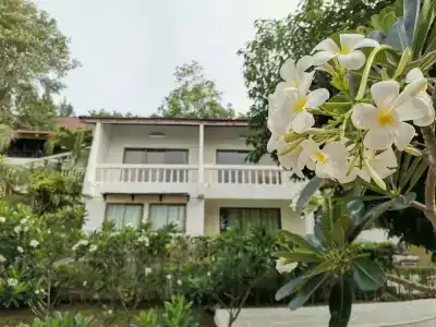 On The Hill Karon Resort - 31