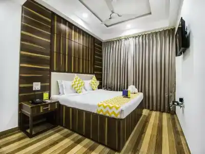 FabSapphire Inn - 40