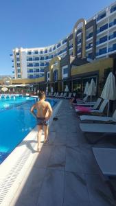 The Lumos Deluxe Resort & Spa - 31