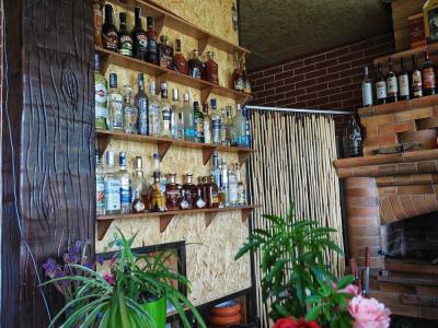 Kirch & Restaurant - 72