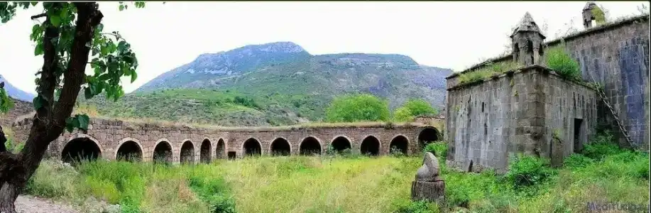 Kirch & Restaurant - 75