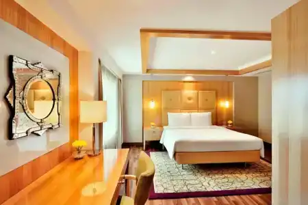 Courtyard by Marriott Chennai - 80