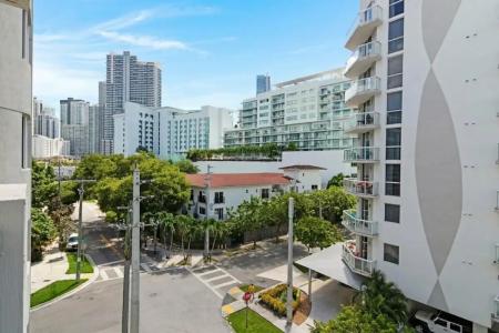 Habitat Brickell I Sextant - 19