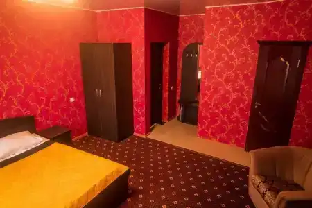 Мотель на Ново-Солдатской 25 - 37