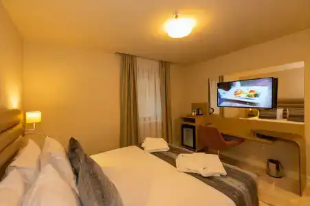 Ramada by Wyndham Istanbul Pera - 77