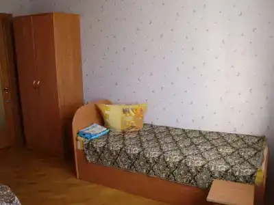 Петровский - 25