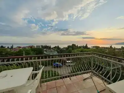 Бестужевский дворик - 1