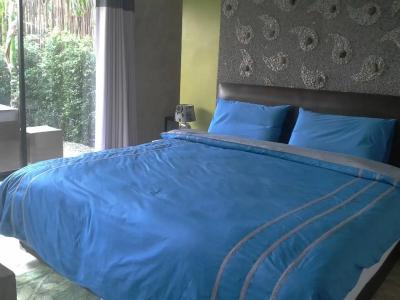 The Curve Residence - 10
