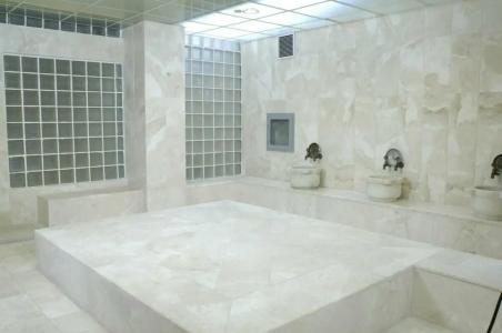 Rose Garden Apart - 18