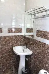 Kirch & Restaurant - 85