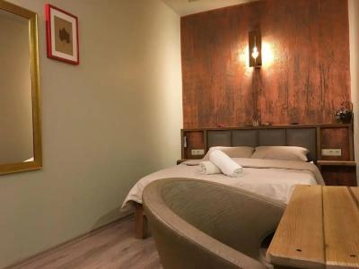 Second Home Hostel - 44