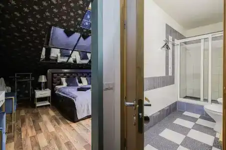 Невский проспект - 72