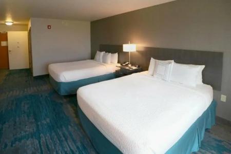 Fairfield Inn & Suites Airport - 37