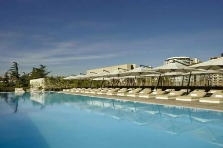 Holiday Inn Тбилиси - 0