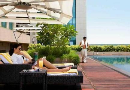 Courtyard by Marriott Mumbai International Airport - 6