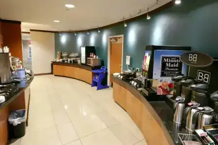 Fairfield Inn & Suites Airport - 5