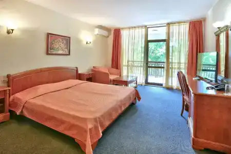 Estreya Palace - 81