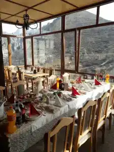 Kirch & Restaurant - 89