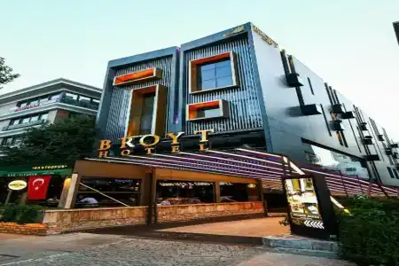 Broyt Suites - 14