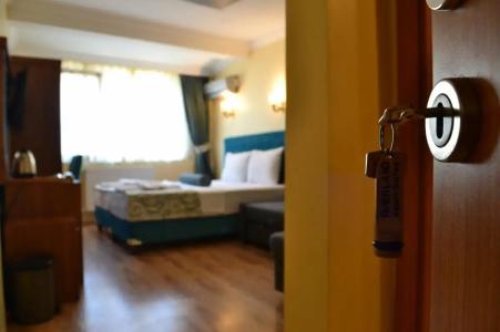 Riverland Suites - 4