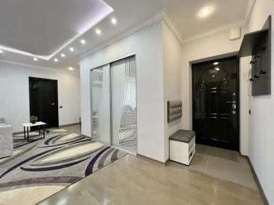 Дизайнерские апартаменты в доме бизнес-класса в Московском районе - 1