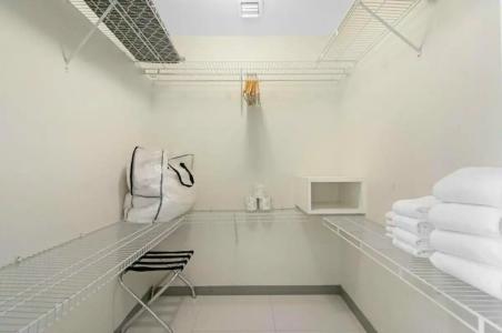 Habitat Brickell I Sextant - 24