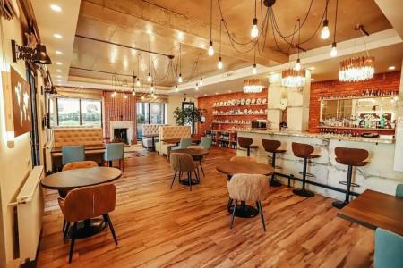 Seventeen Rooms - 10