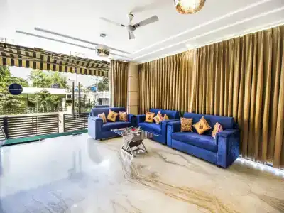 FabSapphire Inn - 34