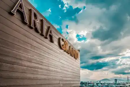 Aria Grand & - 7
